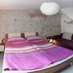 Veli Varos * Split