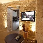 Veli Varos Apartman *