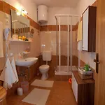 Veli Varos Apartman Split