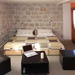 Veli Varos Apartman