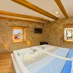 Veli Varos Apartman