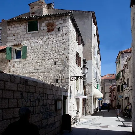 Veli Varos * Split