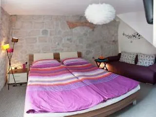 Veli Varos * Split