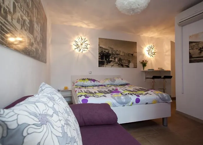 Veli Varos Apartamento *