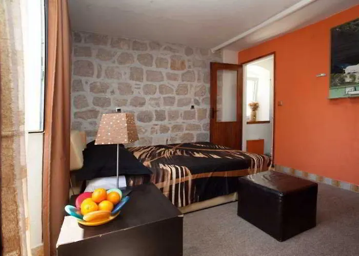 Veli Varos Apartamento *